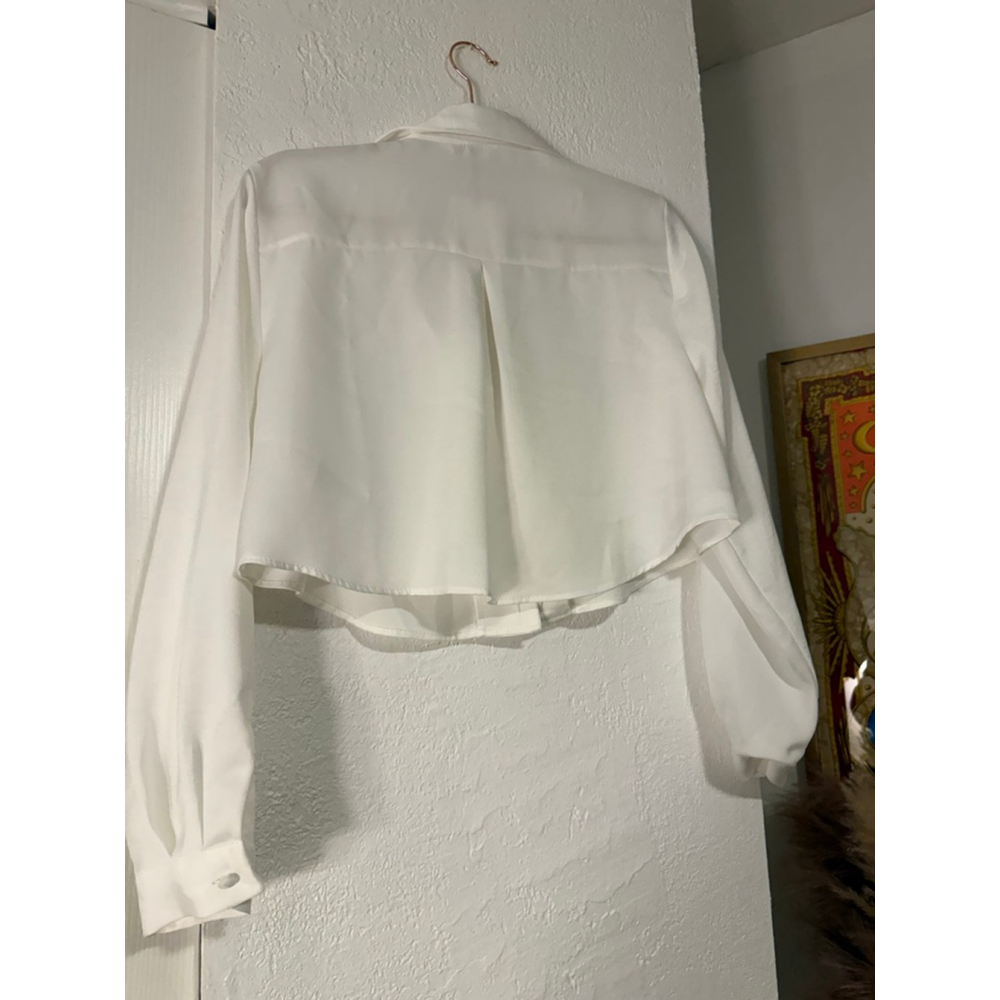 NWT, size M, Zara cropped white dress shirt , stain located on front of shirt - Picture 5 of 5